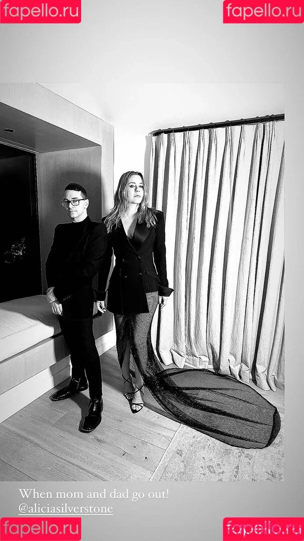 Alicia Silverstone Onlyfans Photo Gallery 