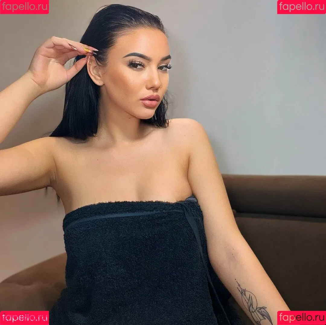 alina03m Onlyfans Photo Gallery 