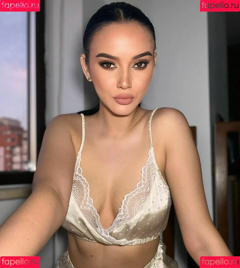 alina03m Onlyfans Photo Gallery 