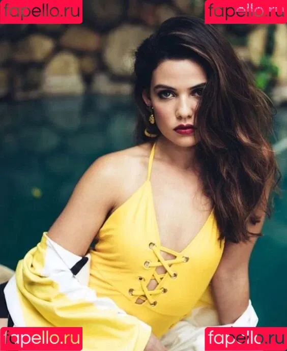 Danielle Campbell Onlyfans Photo Gallery 