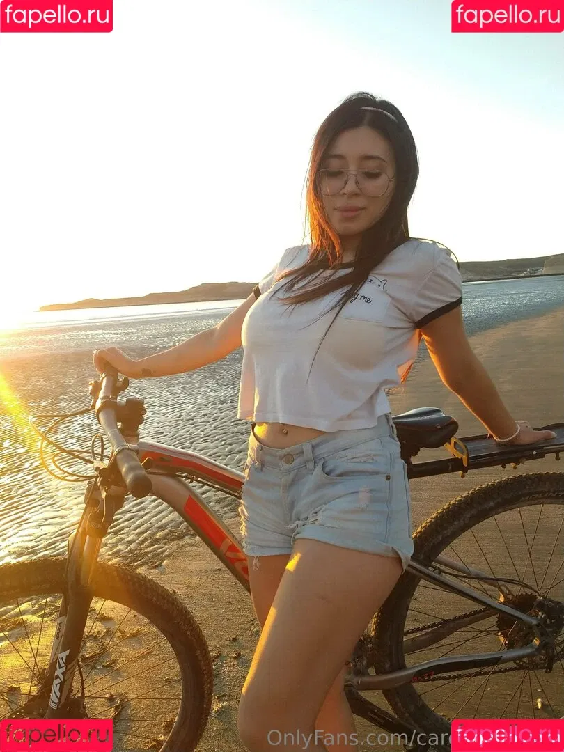 carolinee2000 Onlyfans Photo Gallery 