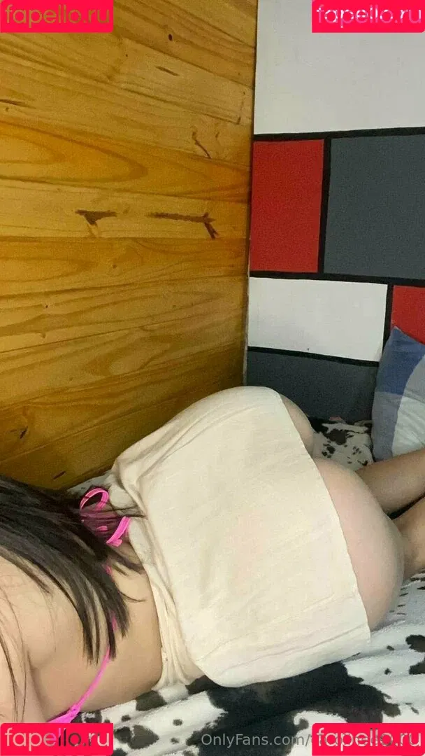 carolinee2000 Onlyfans Photo Gallery 
