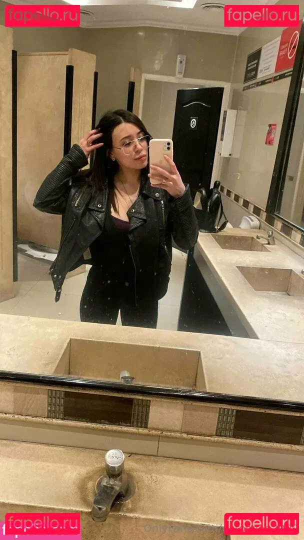 carolinee2000 Onlyfans Photo Gallery 