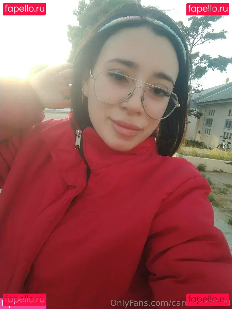 carolinee2000 Onlyfans Photo Gallery 