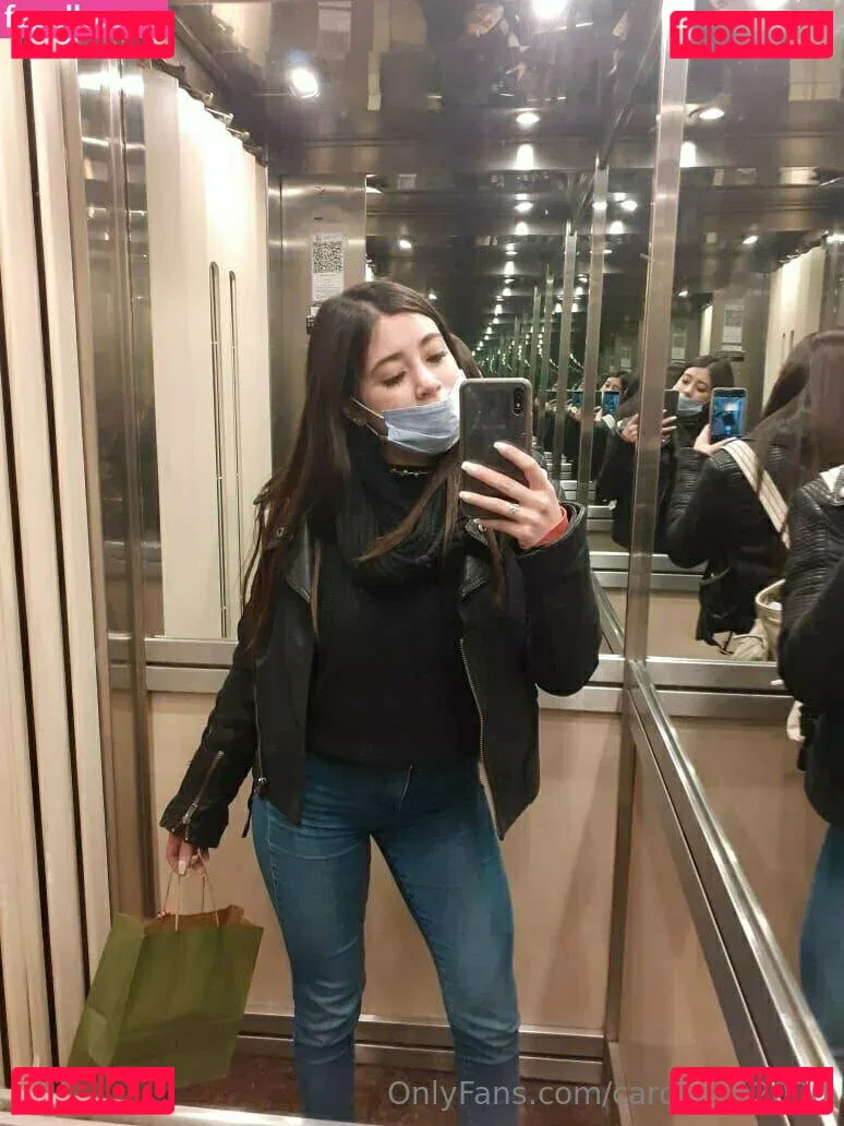 carolinee2000 Onlyfans Photo Gallery 