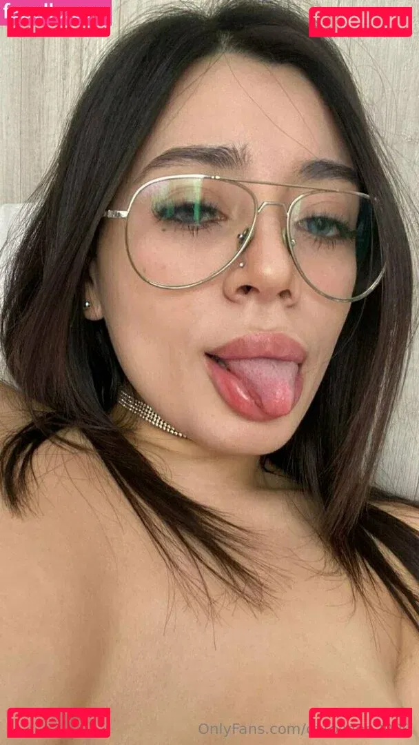 carolinee2000 Onlyfans Photo Gallery 