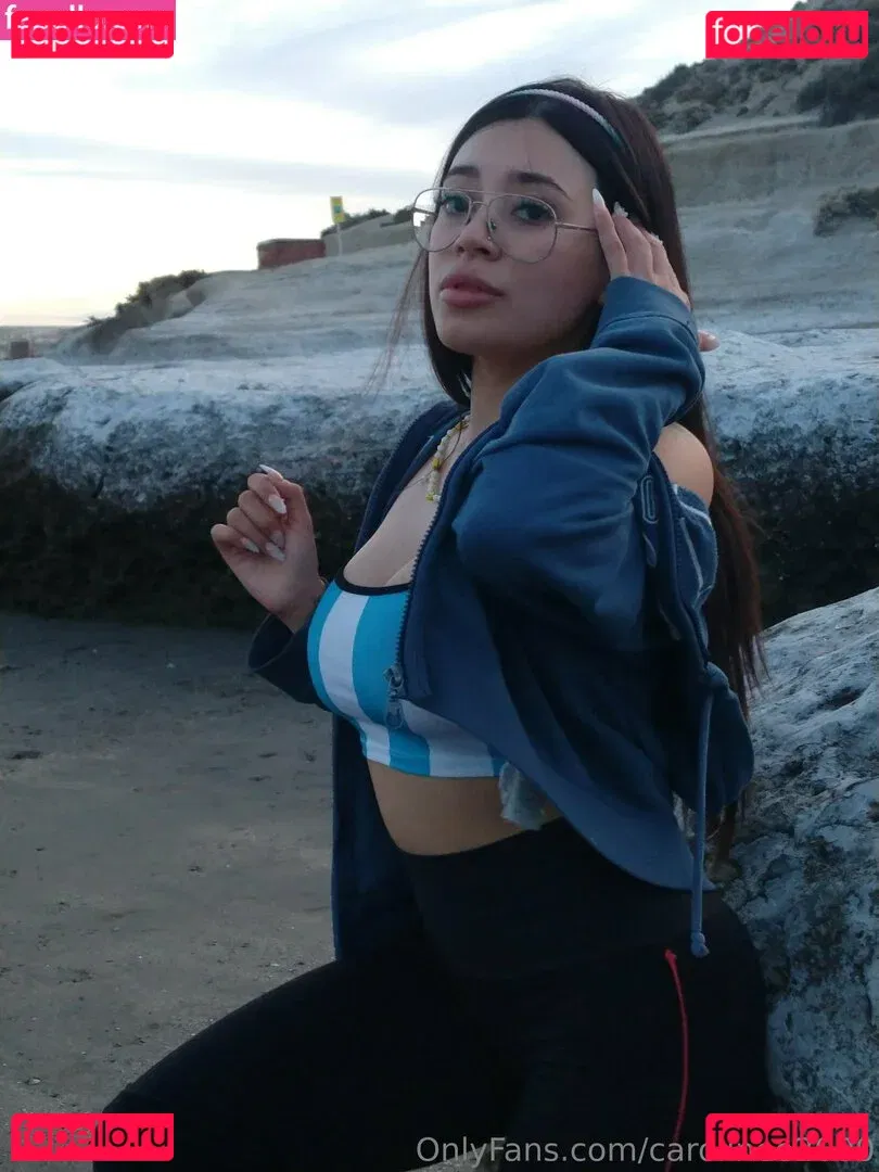 carolinee2000 Onlyfans Photo Gallery 