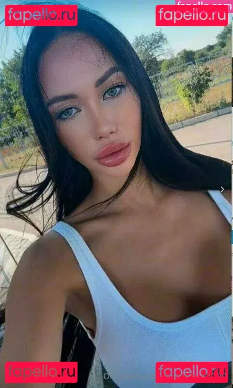 carolinee2000 Onlyfans Photo Gallery 