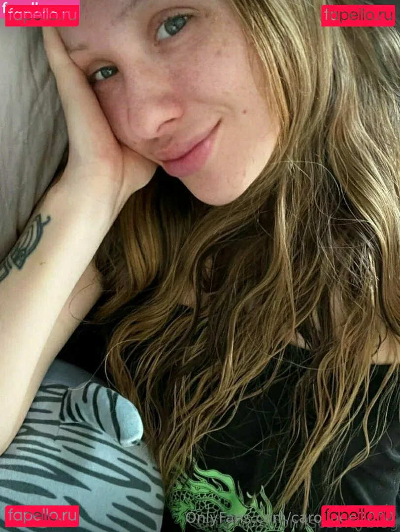 carolinee2000 Onlyfans Photo Gallery 