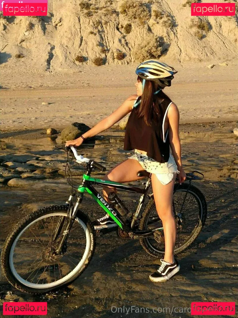 carolinee2000 Onlyfans Photo Gallery 