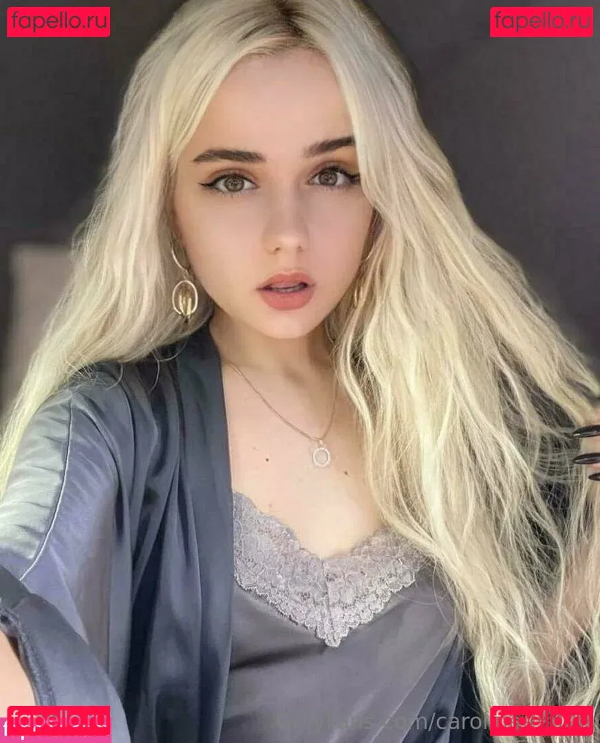 carolinee2000 Onlyfans Photo Gallery 