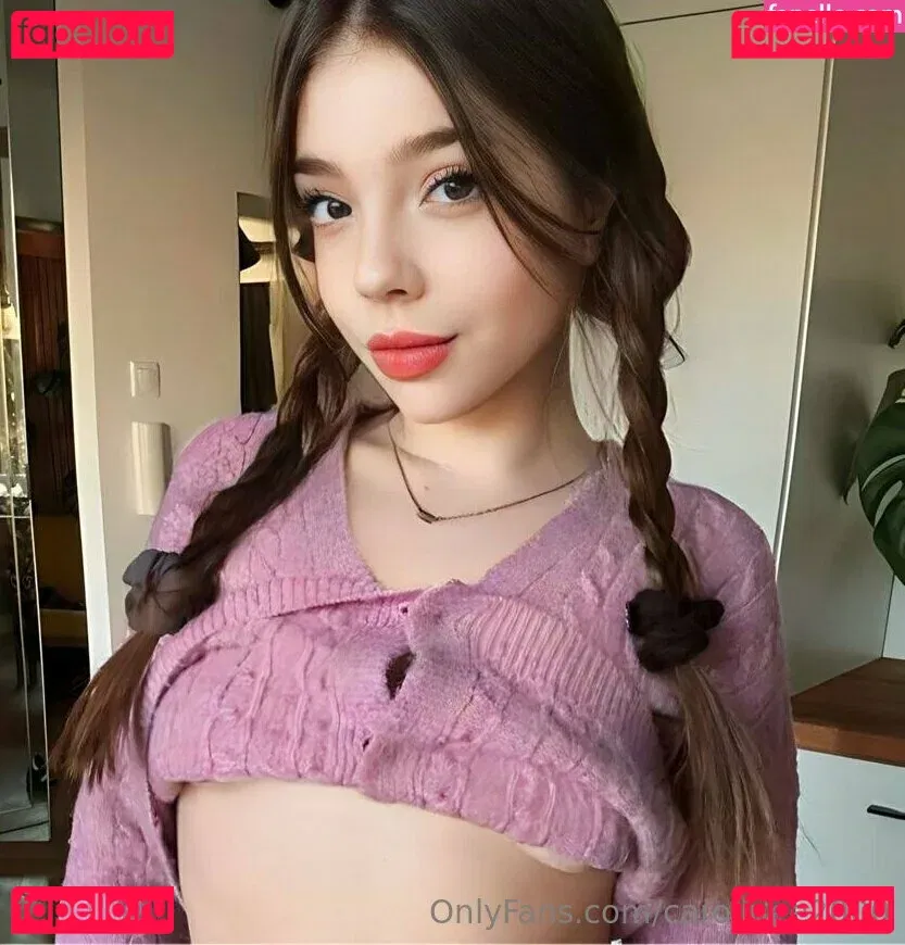 carolinee2000 Onlyfans Photo Gallery 
