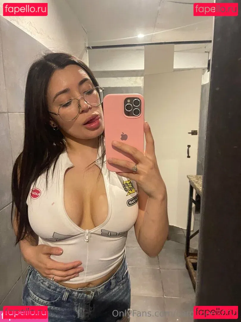 carolinee2000 Onlyfans Photo Gallery 