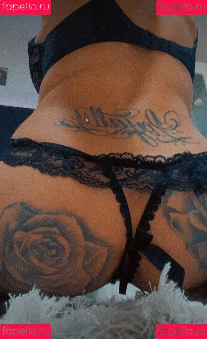 Nine Dienchen Onlyfans Photo Gallery 