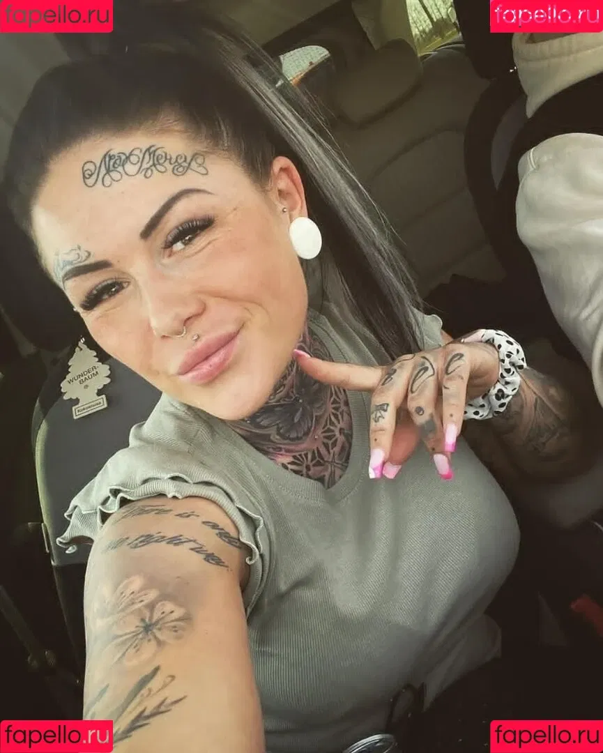 Nine Dienchen Onlyfans Photo Gallery 