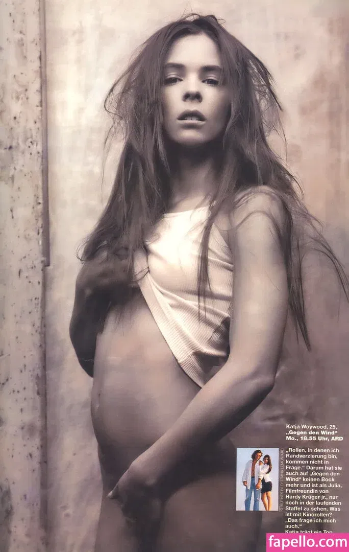 Katja Woywood Onlyfans Photo Gallery 
