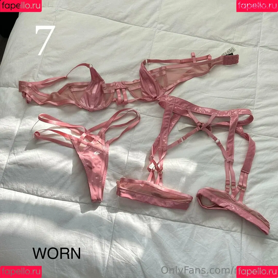 mteases Onlyfans Photo Gallery 