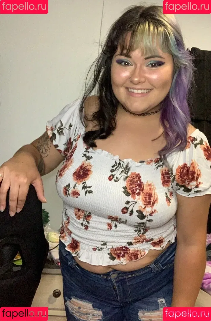 SkyebellaXXX Onlyfans Photo Gallery 