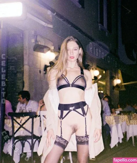 aooomi Onlyfans Photo Gallery 