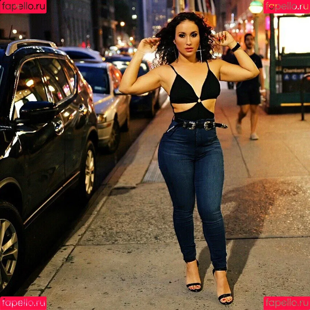 Yesenia De La Rosa Onlyfans Photo Gallery 