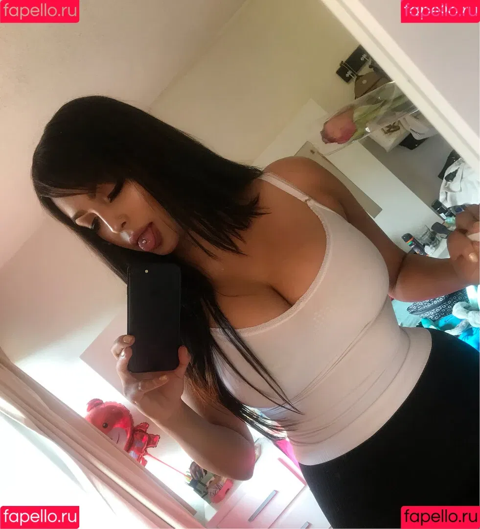 Areeli Ferrer Onlyfans Photo Gallery 