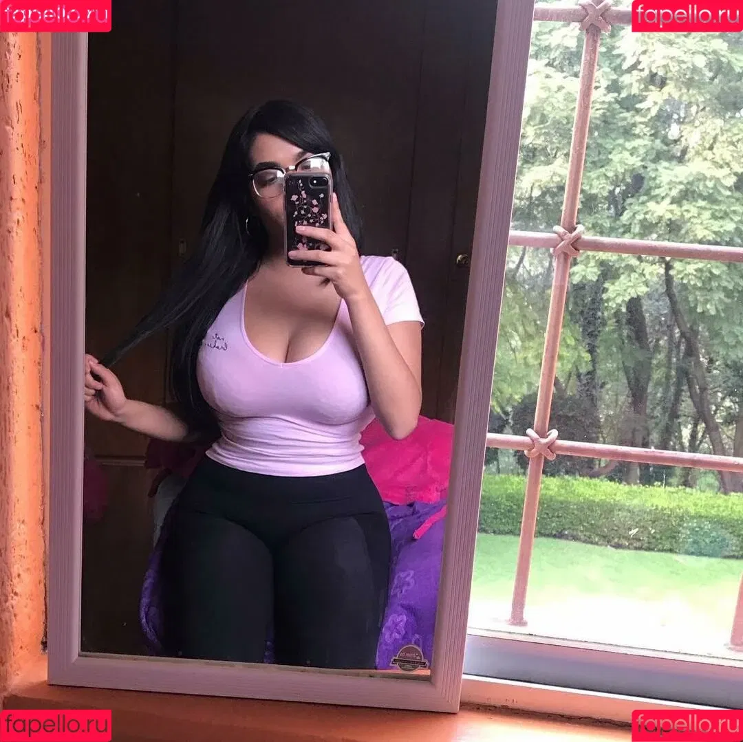 Areeli Ferrer Onlyfans Photo Gallery 