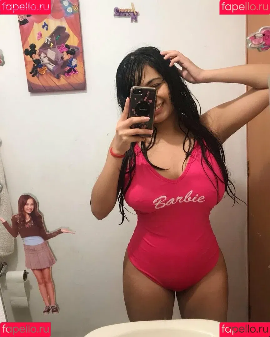Areeli Ferrer Onlyfans Photo Gallery 