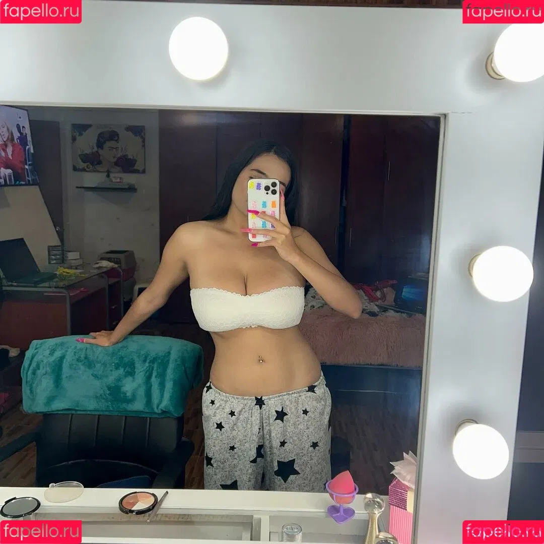 Areeli Ferrer Onlyfans Photo Gallery 
