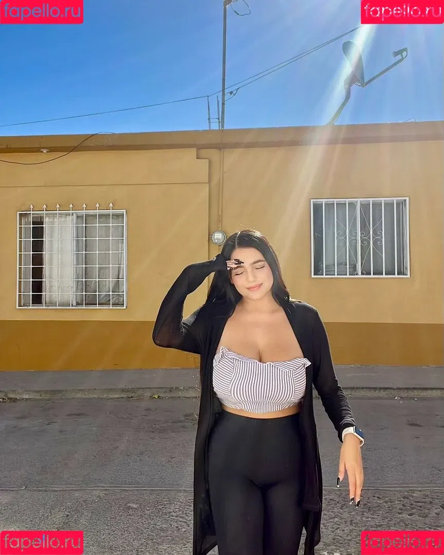 Areeli Ferrer Onlyfans Photo Gallery 