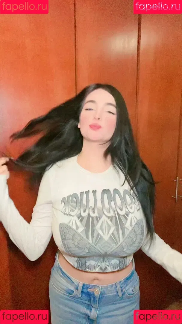 Areeli Ferrer Onlyfans Photo Gallery 