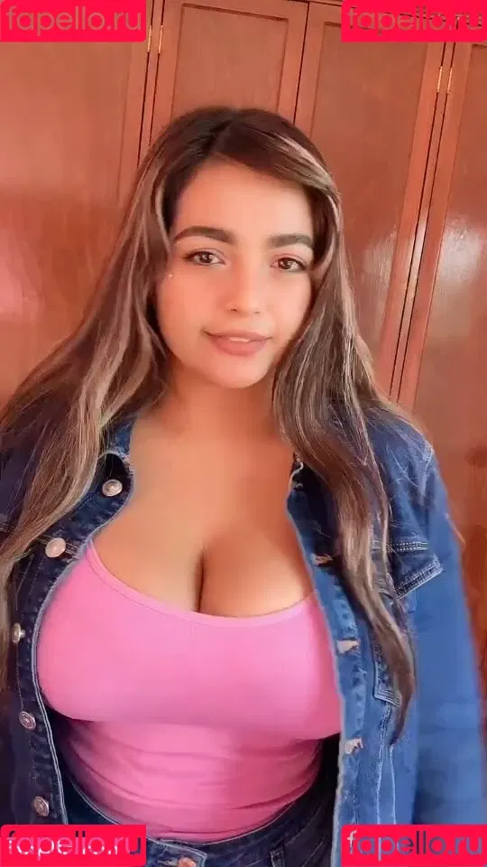 Areeli Ferrer Onlyfans Photo Gallery 