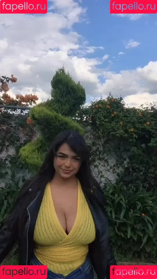 Areeli Ferrer Onlyfans Photo Gallery 