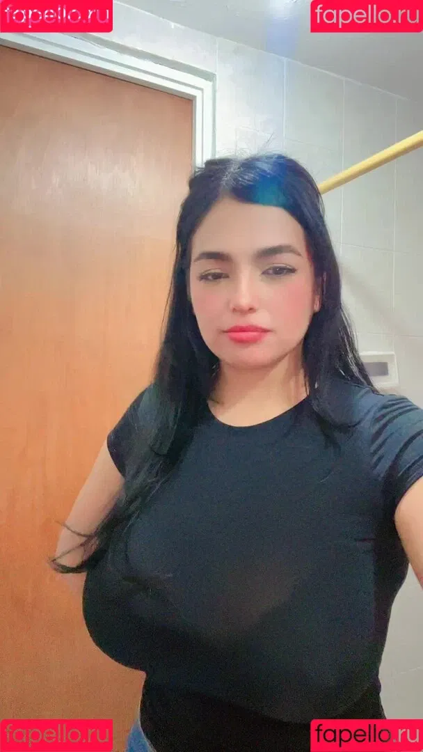 Areeli Ferrer Onlyfans Photo Gallery 