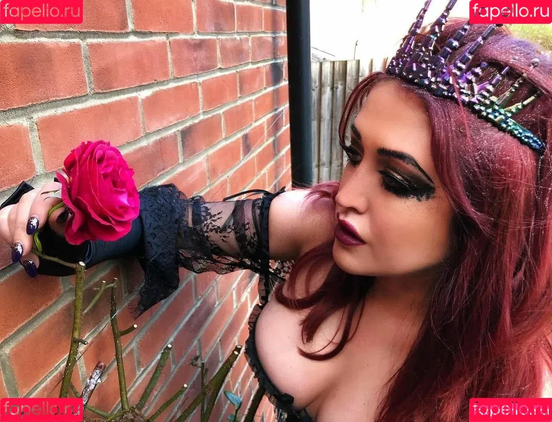 SoCal Val Onlyfans Photo Gallery 