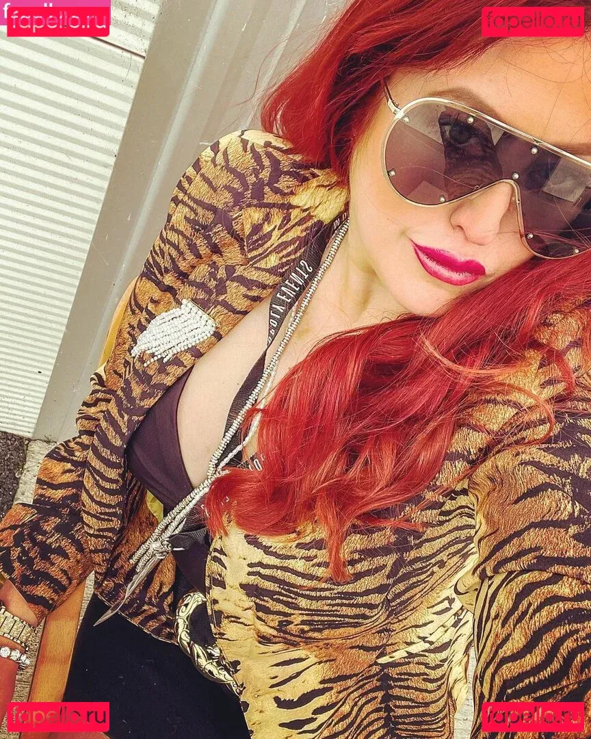 SoCal Val Onlyfans Photo Gallery 