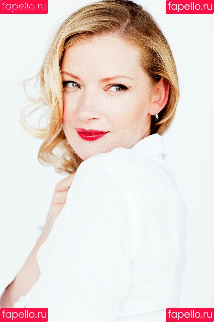 Gretchen Mol Onlyfans Photo Gallery 