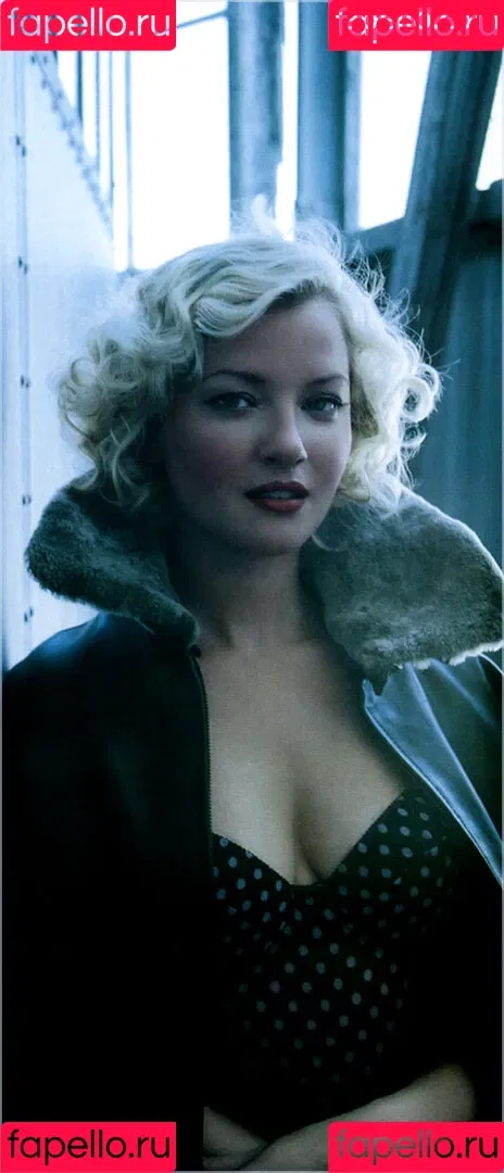 Gretchen Mol Onlyfans Photo Gallery 