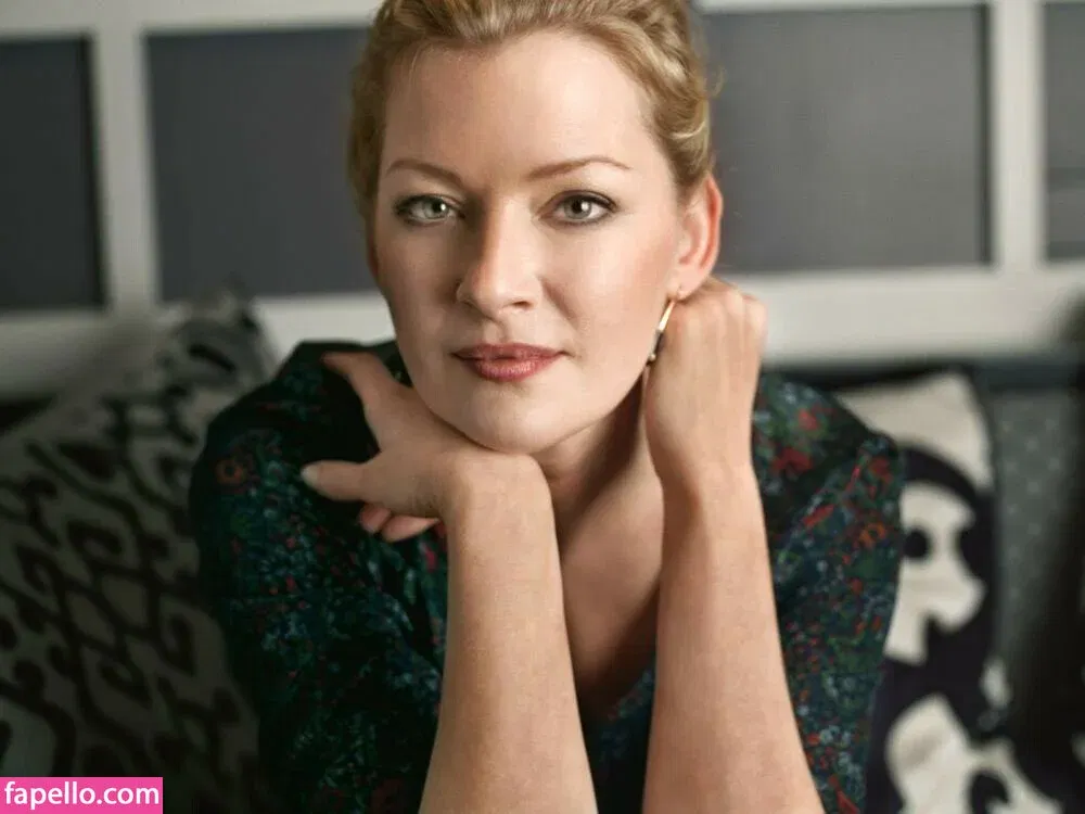 Gretchen Mol Onlyfans Photo Gallery 