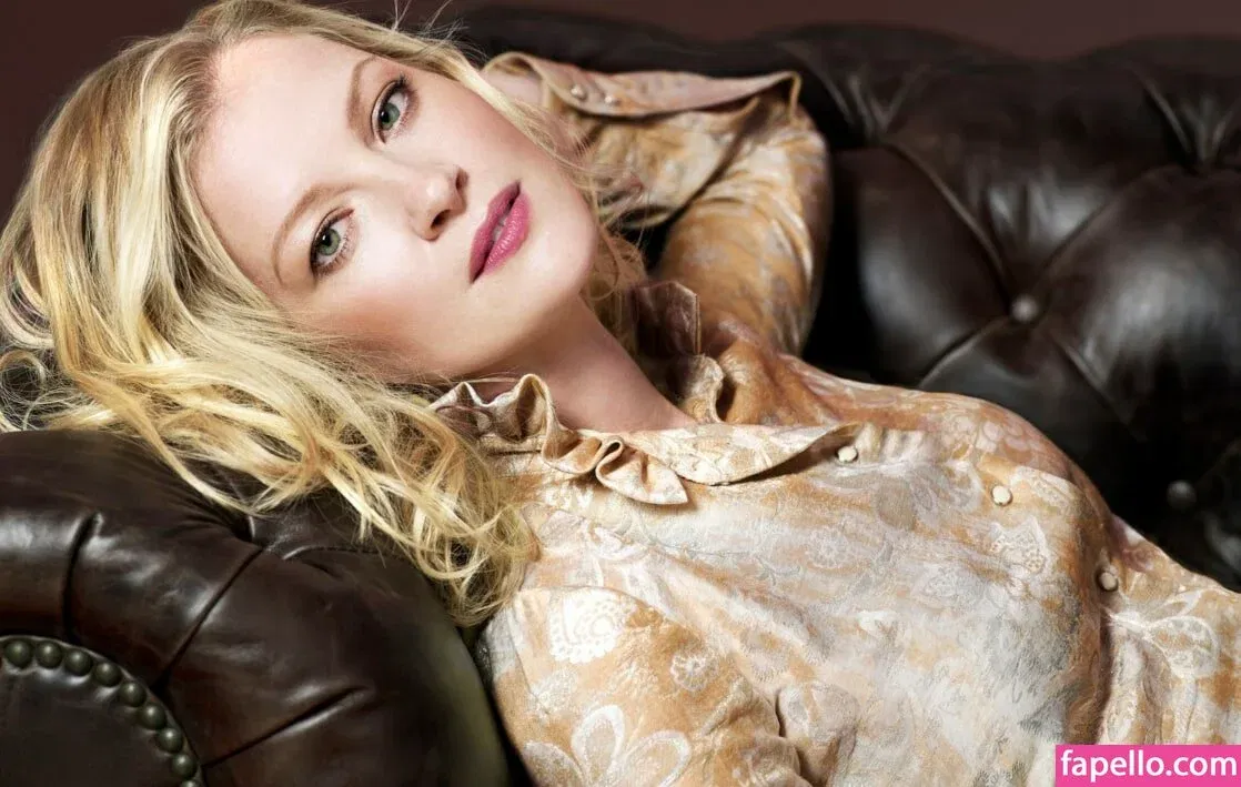 Gretchen Mol Onlyfans Photo Gallery 