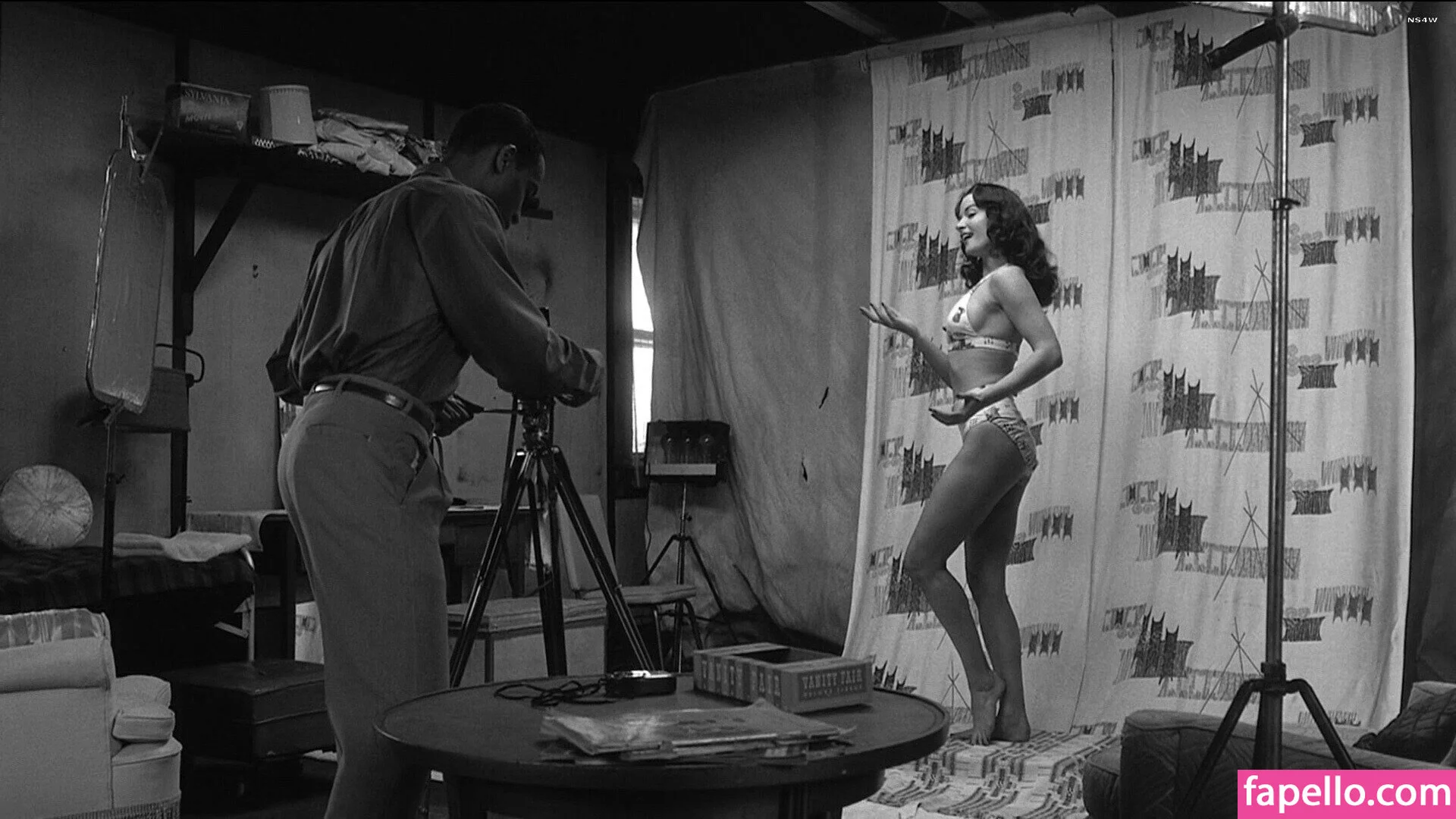 Gretchen Mol Onlyfans Photo Gallery 