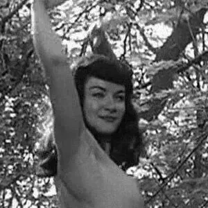 Gretchen Mol Onlyfans Photo Gallery 