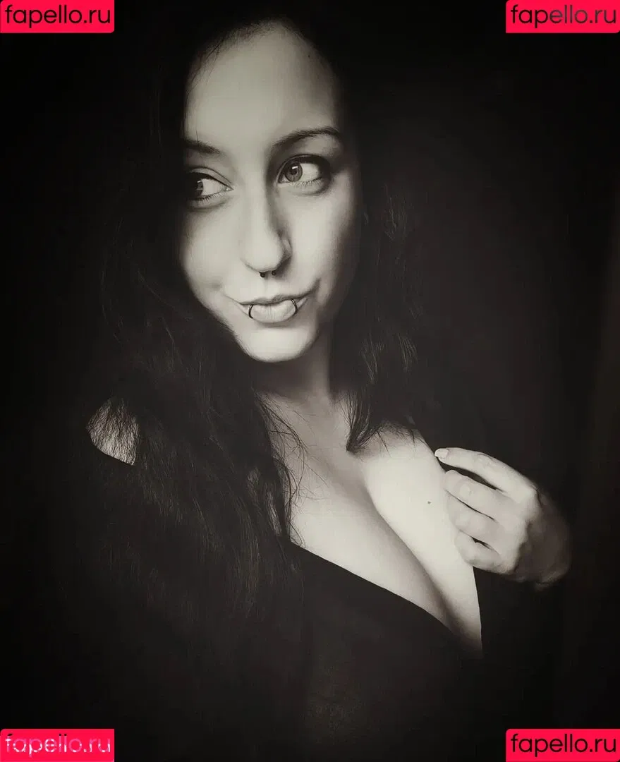 Skelli Onlyfans Photo Gallery 