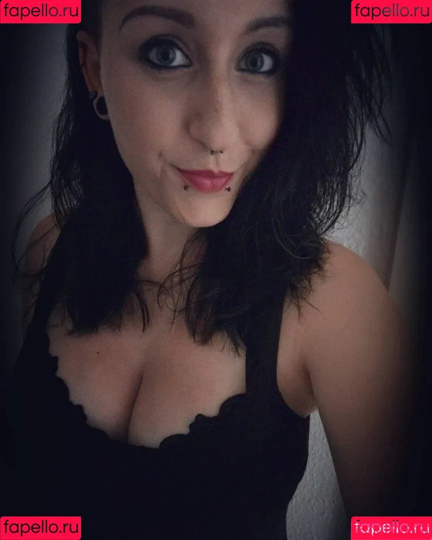 Skelli Onlyfans Photo Gallery 