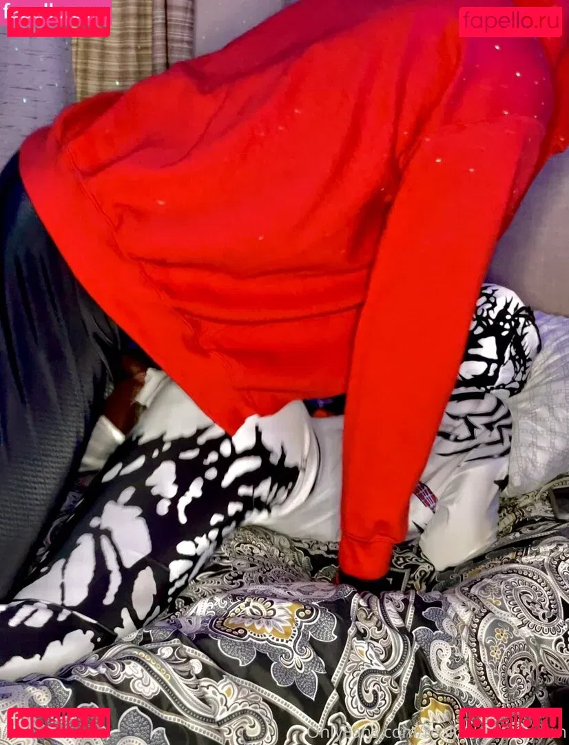 realmilesandgwen Onlyfans Photo Gallery 