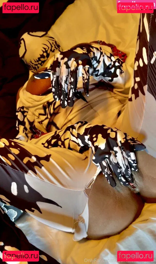 realmilesandgwen Onlyfans Photo Gallery 