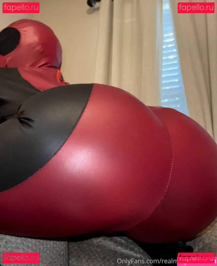 realmilesandgwen Onlyfans Photo Gallery 