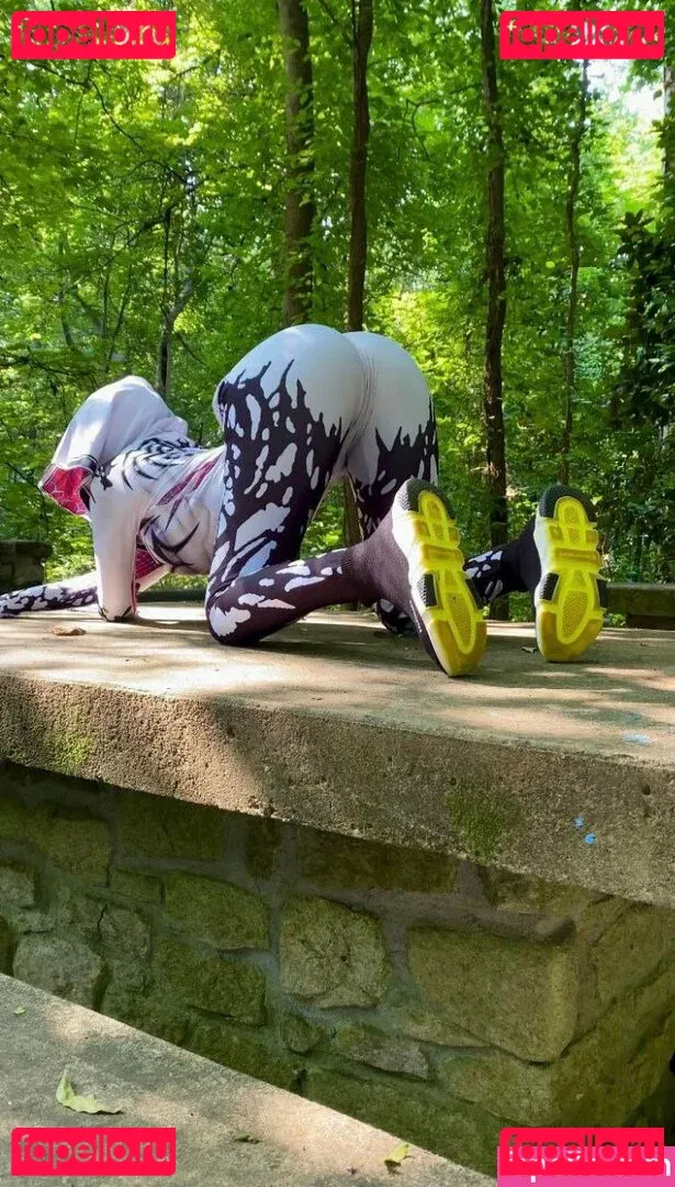 realmilesandgwen Onlyfans Photo Gallery 