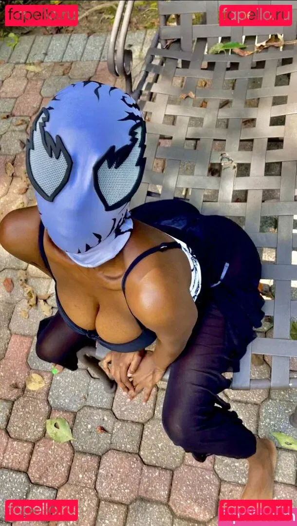 realmilesandgwen Onlyfans Photo Gallery 