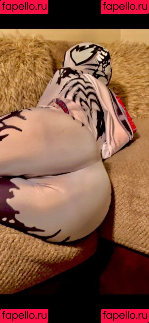 realmilesandgwen Onlyfans Photo Gallery 