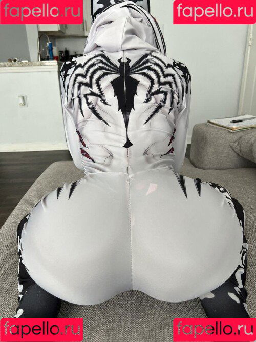 realmilesandgwen Onlyfans Photo Gallery 